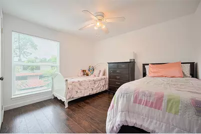 10174 Beekman Place Drive, Houston, TX 77043 - Photo 13