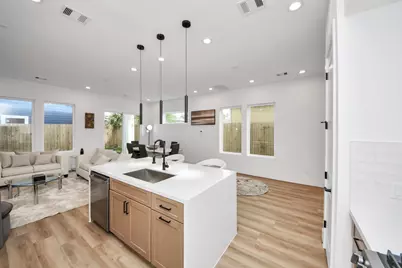 505 Middle Street, Houston, TX 77003 - Photo 7