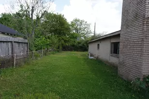 117 Light Company Rd, Pasadena, TX 77506 - Photo 3