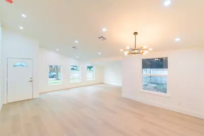 15411 Sierra Valle Drive, Houston, TX 77083 - Photo 5