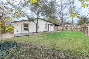 15411 Sierra Valle Dr, Houston, TX 77083 - Photo 31