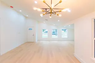 15411 Sierra Valle Dr, Houston, TX 77083 - Photo 9