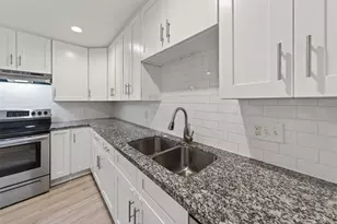 1707 W 43rd St, Houston, TX 77018 - Photo 13