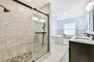 9101 Lazy Ln, Hitchcock, TX 77563 - Photo 13