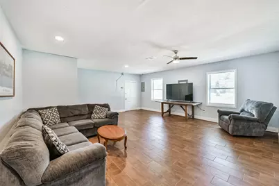 9101 Lazy Lane, Hitchcock, TX 77563 - Photo 7