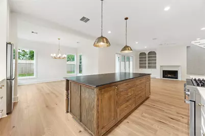 1335 Gardenia Drive, Houston, TX 77018 - Photo 11