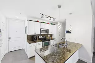 300 St Joseph Pkwy, Houston, TX 77002 - Photo 15