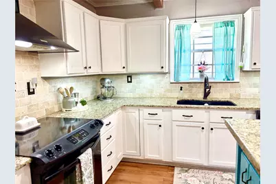 300 Bayou Drive, Beaumont, TX 77705 - Photo 13