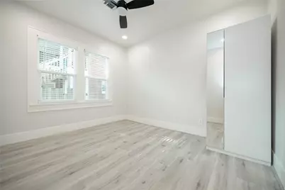 1934 Hawthorne, Houston, TX 77098 - Photo 11