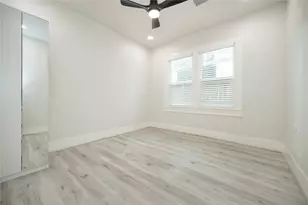 1934 Hawthorne, Houston, TX 77098 - Photo 7
