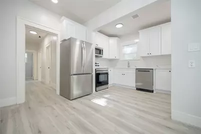 1934 Hawthorne, Houston, TX 77098 - Photo 9