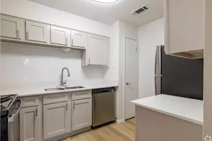 2170 Thousand Oaks Dr, San Antonio, TX 78232 - Photo 27