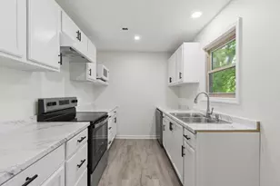 725 Lafayette St, Hempstead, TX 77445 - Photo 9
