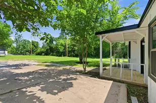 725 Lafayette St, Hempstead, TX 77445 - Photo 3