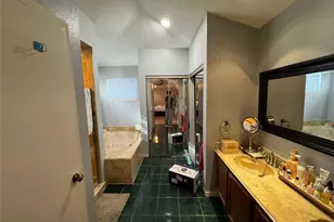 13831 Aspen Hollow Ln, Houston, TX 77082 - Photo 11