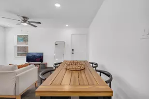 8124 Sterlingshire St, Houston, TX 77078 - Photo 9