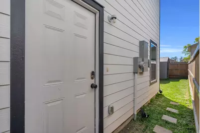 8124 Sterlingshire Street #A and B, Houston, TX 77078 - Photo 5