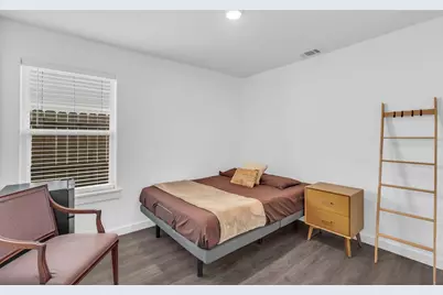 8124 Sterlingshire Street #A and B, Houston, TX 77078 - Photo 13
