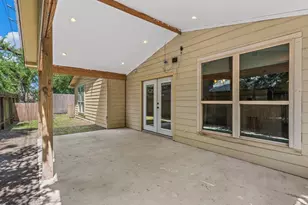 7519 Silent Wood Ln, Houston, TX 77086 - Photo 11
