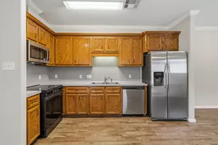 304 Reppert St, Bacliff, TX 77518 - Photo 9