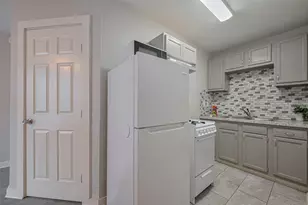 1813 Hatwell St, Houston, TX 77023 - Photo 35