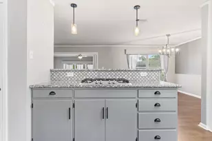 2404 Marguerite St, Bay City, TX 77414 - Photo 9