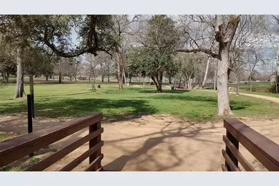 1703 N Park Street N, Brenham, TX 77833 - Photo 17