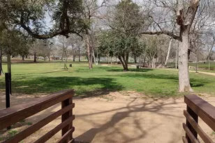 1703 N Park Street N, Brenham, TX 77833 - Photo 17