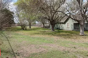1703 N Park Street N, Brenham, TX 77833 - Photo 1