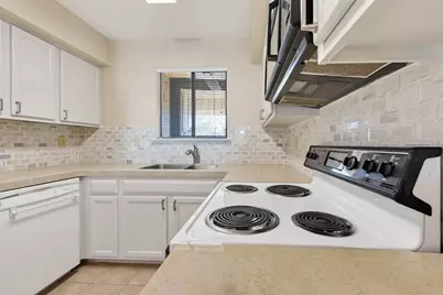 209 Lakeview Terrace #D, Conroe, TX 77356 - Photo 13