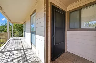 209 Lakeview Terrace, Conroe, TX 77356 - Photo 5