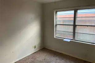 8730 Cowart St, Houston, TX 77029 - Photo 17