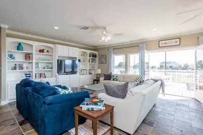 18409 Shaman Drive, Galveston, TX 77554 - Photo 9