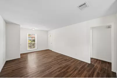 7303 Housman #B, Houston, TX 77055 - Photo 5