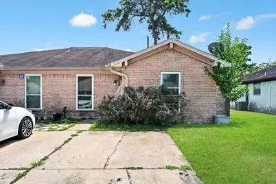 7303 Housman #B, Houston, TX 77055 - Photo 1