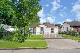 8423 Wier Dr, Houston, TX 77017 - Photo 3