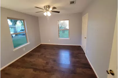 2309 Avenue F, Dickinson, TX 77539 - Photo 9