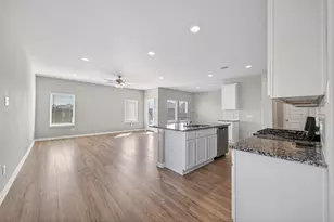 13009 Leisure Cove Dr, La Marque, TX 77568 - Photo 3