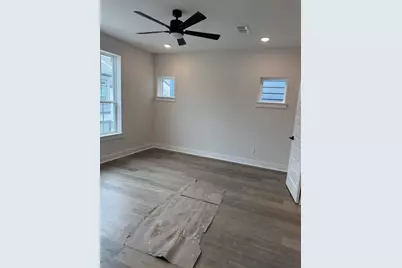 16035 Hayes Park Drive, Houston, TX 77079 - Photo 11
