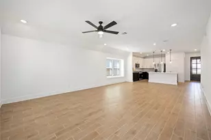 230 Magnolia Laurel Dr, Alvin, TX 77511 - Photo 17