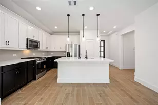 230 Magnolia Laurel Dr, Alvin, TX 77511 - Photo 11