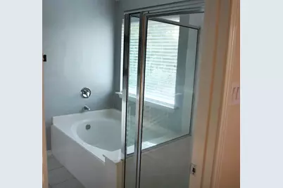 142 N Camellia Grove Circle, The Woodlands, TX 77382 - Photo 21