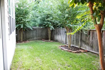 142 N Camellia Grove Circle, The Woodlands, TX 77382 - Photo 3