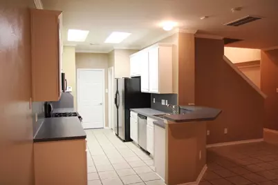 142 N Camellia Grove Circle, The Woodlands, TX 77382 - Photo 9