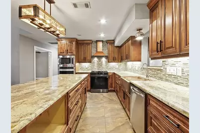 35 Susan Drive, Cleveland, TX 77327 - Photo 9