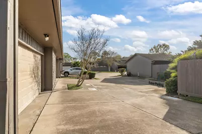 2125 Broadlawn Drive, Houston, TX 77058 - Photo 27
