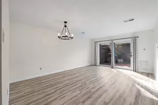 2125 Broadlawn Dr, Houston, TX 77058 - Photo 7