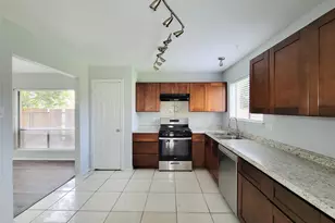1454 Plumwood, Houston, TX 77014 - Photo 13