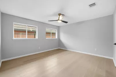 4610 Creekbend Drive, Houston, TX 77035 - Photo 21