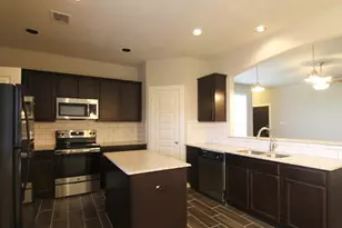 117 Wickersham, Conroe, TX 77304 - Photo 5